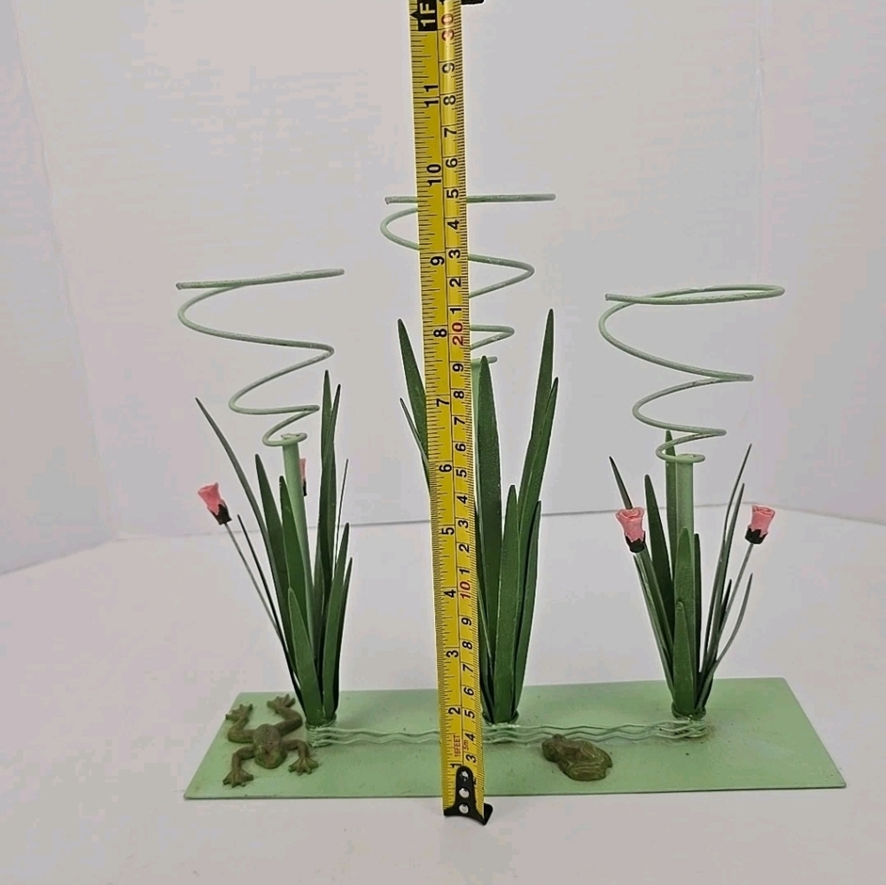 Vintage Air Plants Holders Display Planter Tillandsia Tole Metal Lily Pads Frogs - Picture 11 of 16
